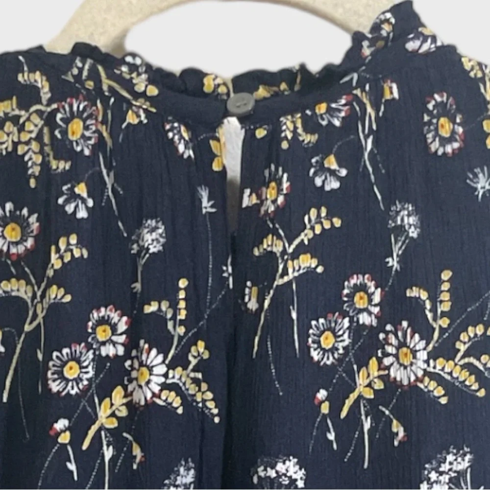 Ann Taylor Loft Navy Floral Casual Romper Size Small